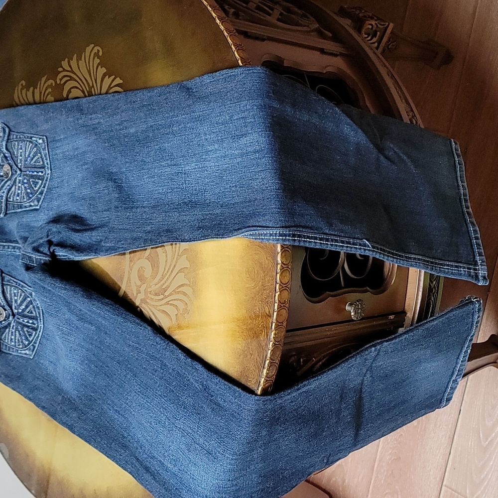 Jeans - Picture 2 of 2